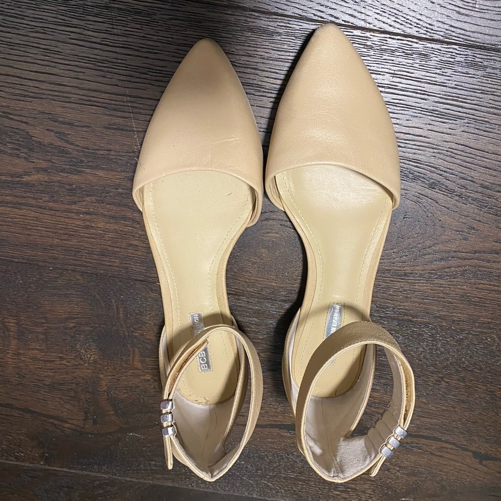 BCBG Closed Toe Flats
